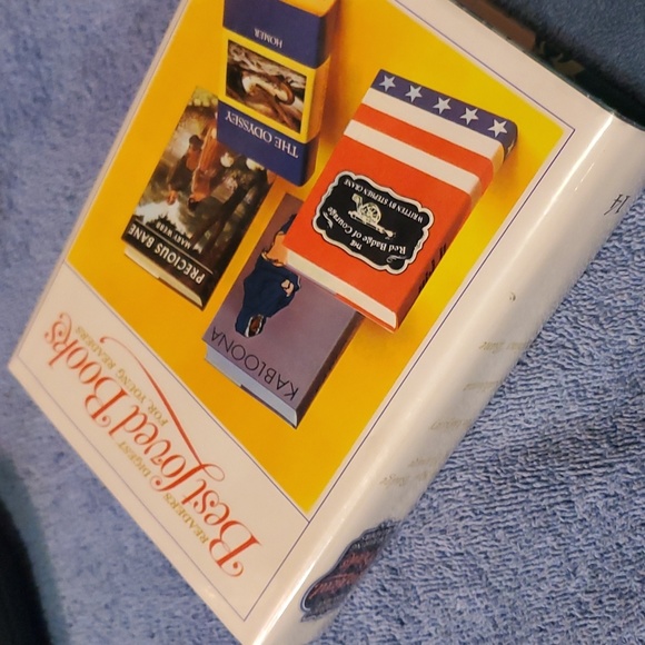 Best loved books for young readers - Picture 3 of 7